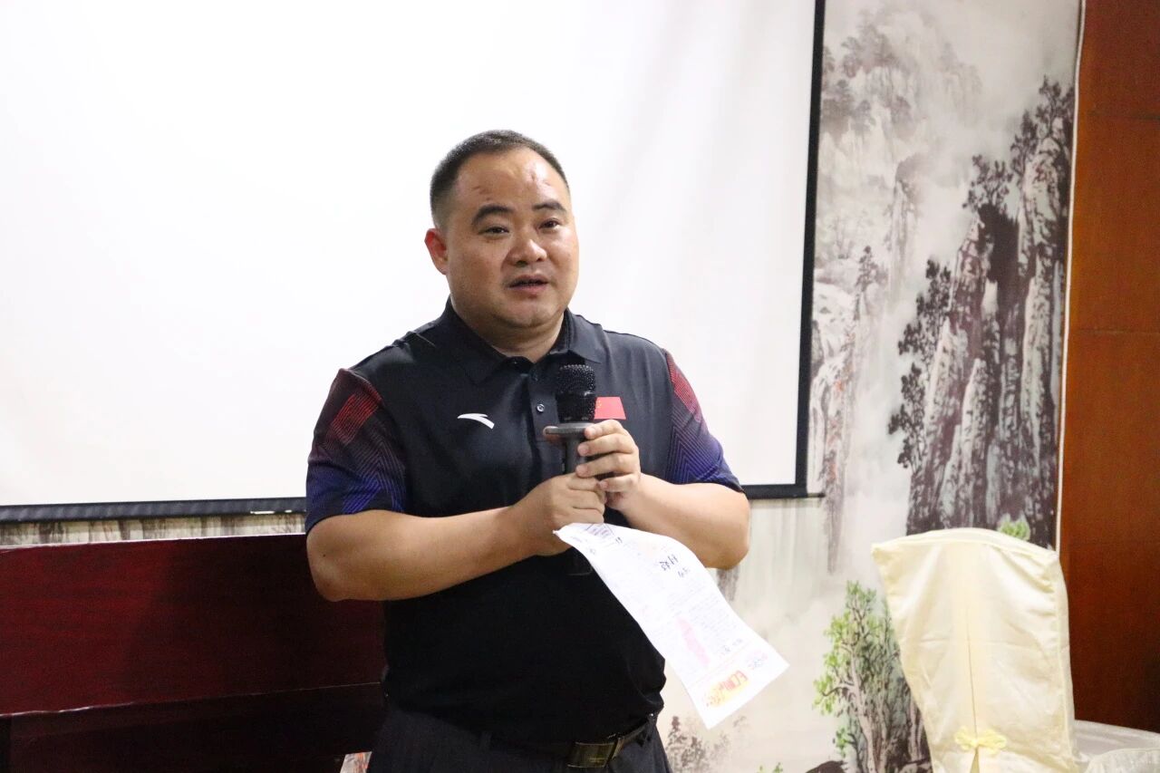 On June 26, 2024, Xu Bo, then magistrate of Rongjiang County, shared the story of "Cun Chao" with teachers and students from the School of Communication at East China Normal University.
