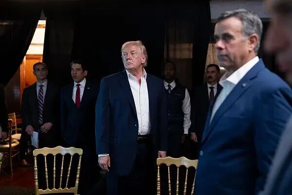 On January 03, 2026, Donald Trump and CIA Director John Ratcliffe (right) monitored the military operation against Venezuela. Visual China Group.