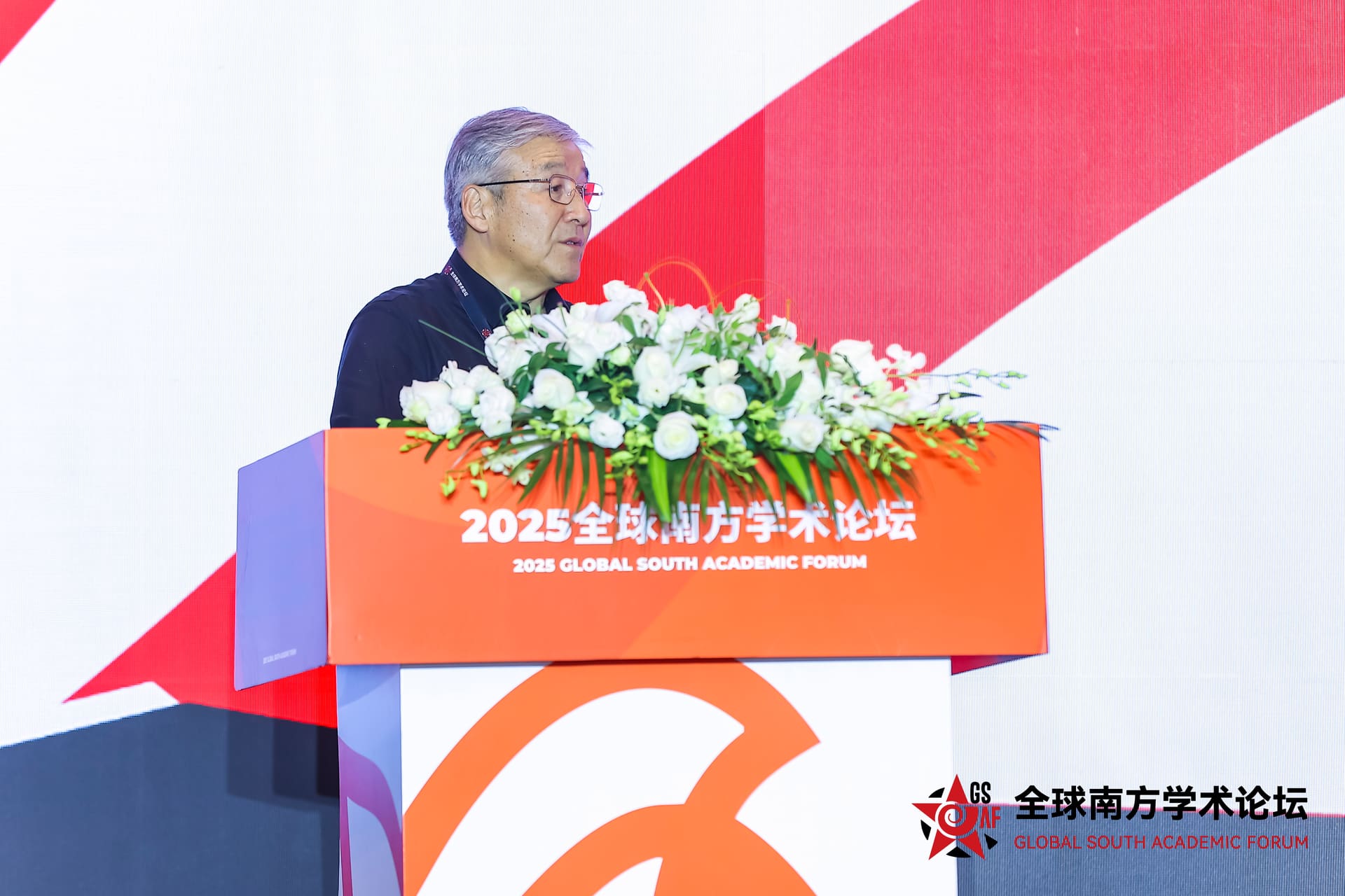 10-Wang Hui.jpg